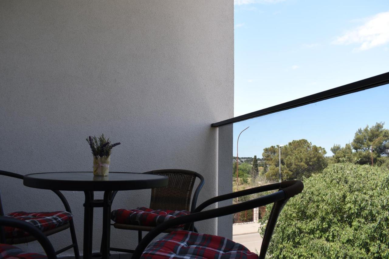 Apartments Rena Šibenik Esterno foto